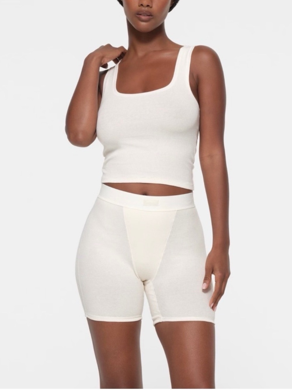 Skims ribbed white womens boxer set. Super comfy and flattering. Worn once